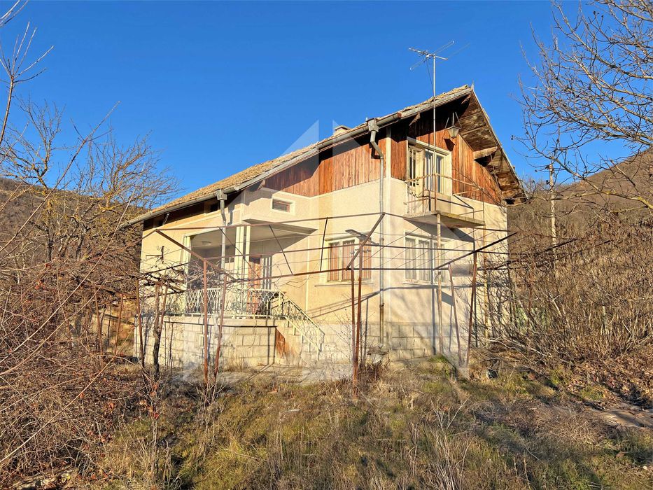 Продава се Къща в с. Жилино, Област Шумен - 146 кв.м за 122 €/кв.м - Снимка #1