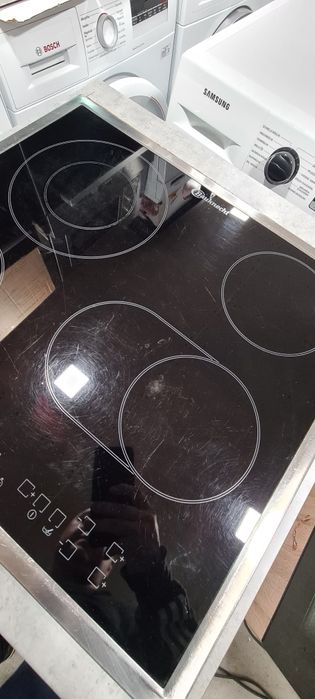 Фурна за вграждане Bauknecht 73л Клас А