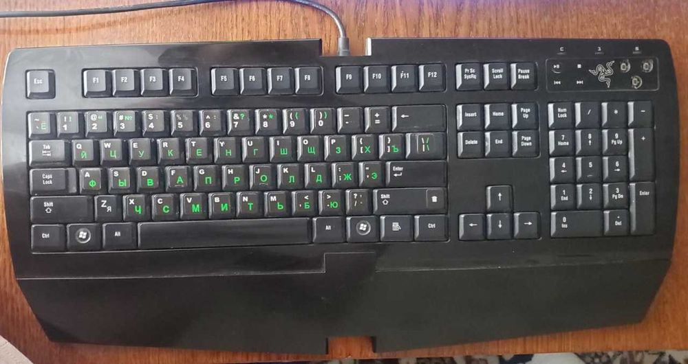 Мембранная игровая проводная клавиатура Razer Arctosa