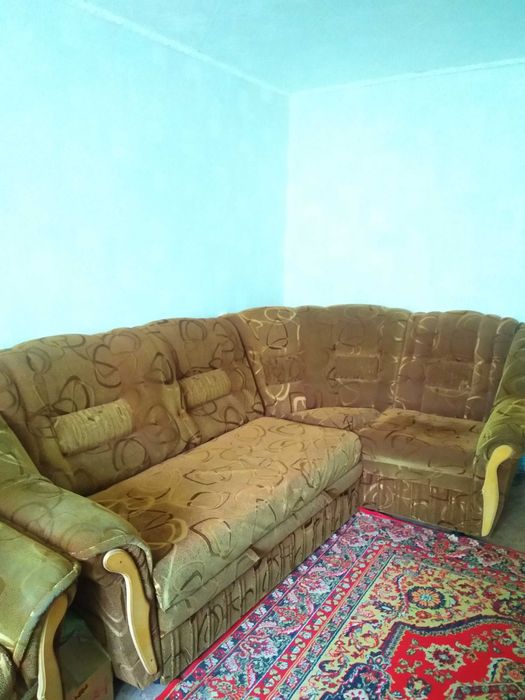 Продам диван угловой