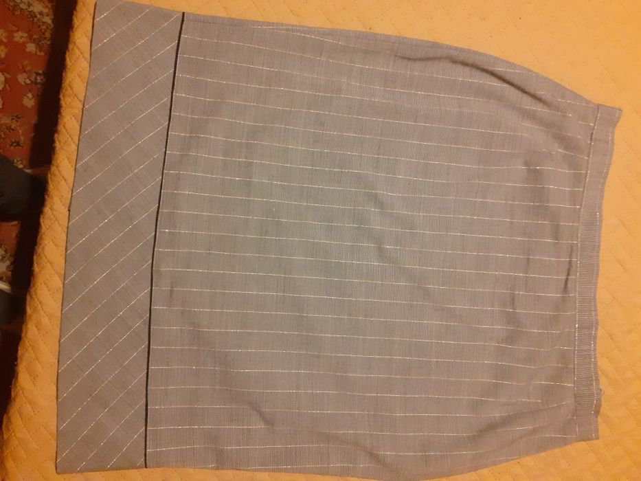 Costum taior cu fustă 48