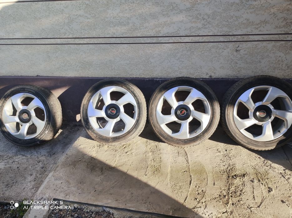 Продам диски с зимней резиной