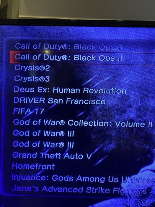 Vind PS3 slim modat  cu 52 jocuri