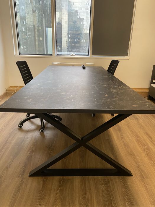 Продам Два стола и пуфик