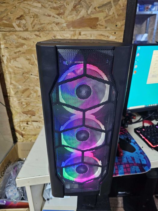 Sistem light gaming Ryzen 3600, Vega56 8gb, 16gb, ssd, hdd, etc!