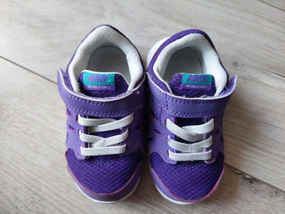 Бебешки маратонки Nike 22 номер
