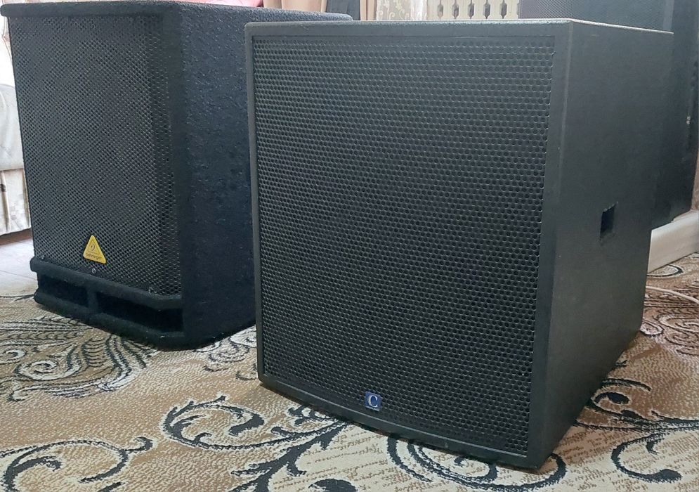 Активные сабвуферы Behringer и Croyal Audio