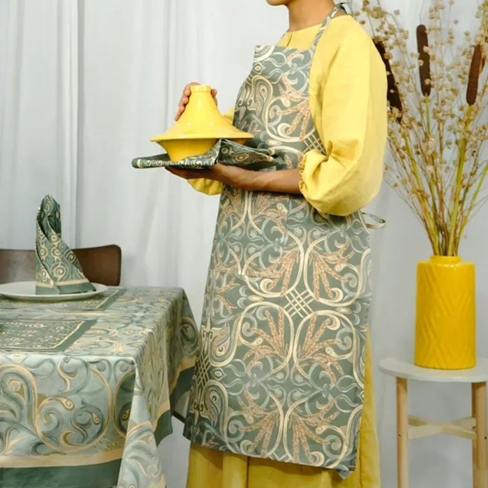 Скатерть и фартук Adili