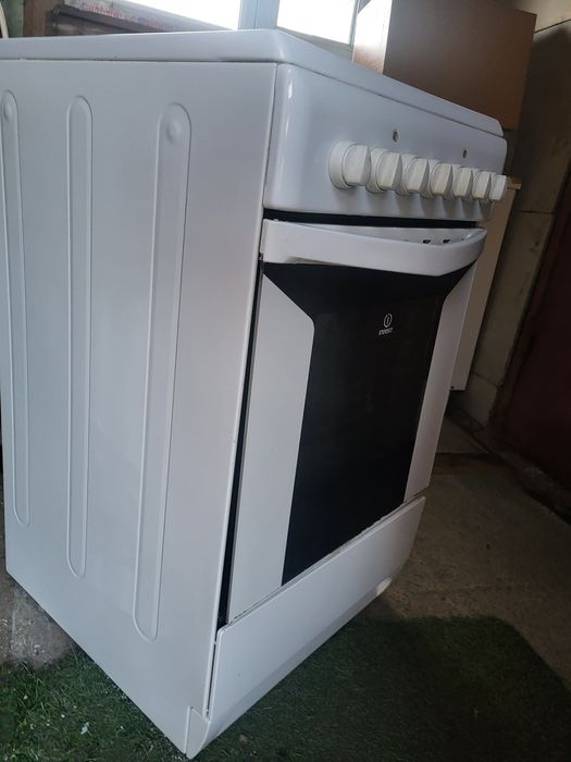 Продам электрическую плиту