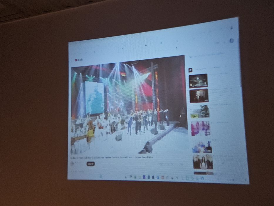 Video proiector LED portabil