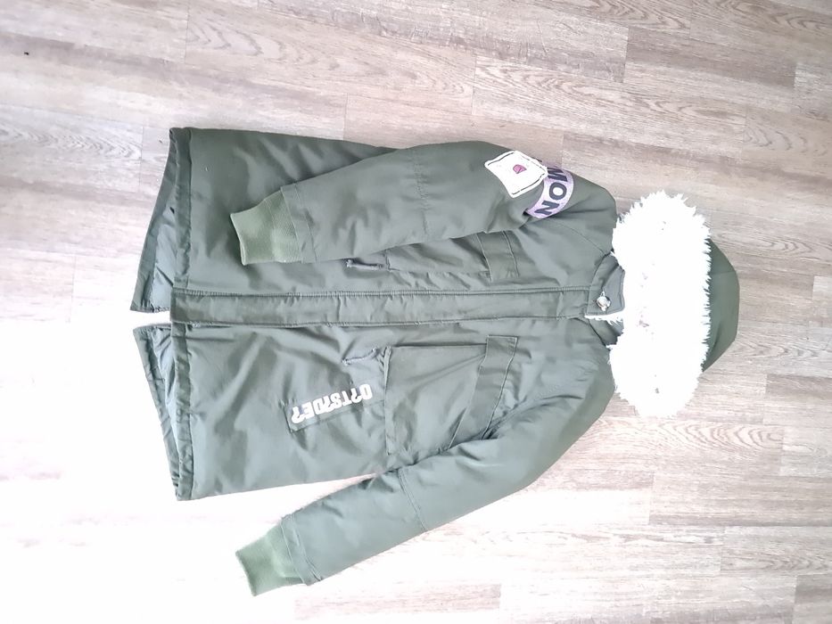 Продам куртку на подростка