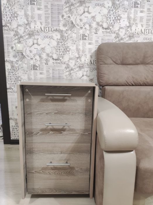 Продам стол раздвижной