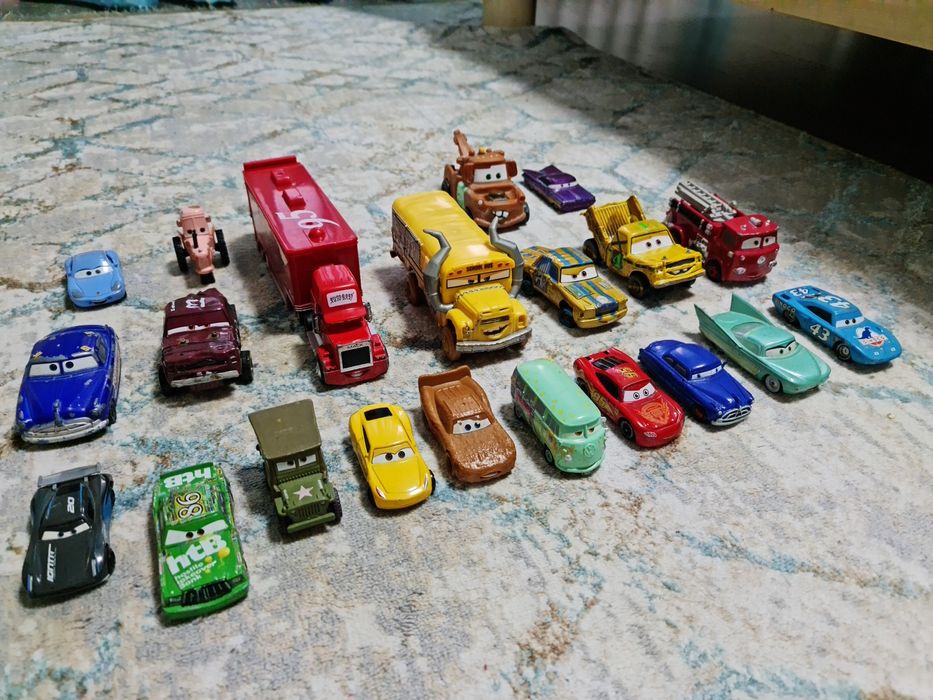 Игрушки! Машинки из мультфильма "Тачки"