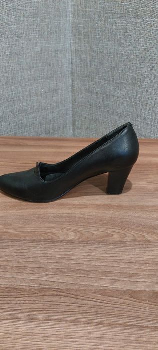 Женские кожанные туфли