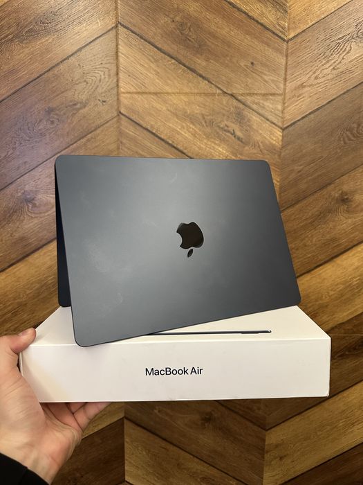 Macbook Air M2 13.6 inch