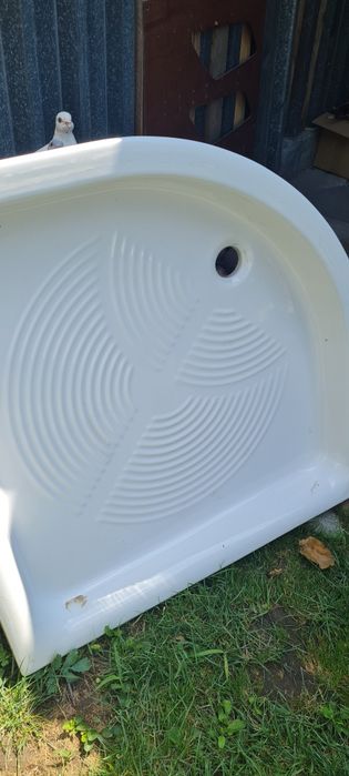 Поддон душевой фирмы  Dolomite