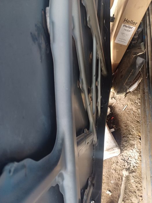 Капот от камри 20