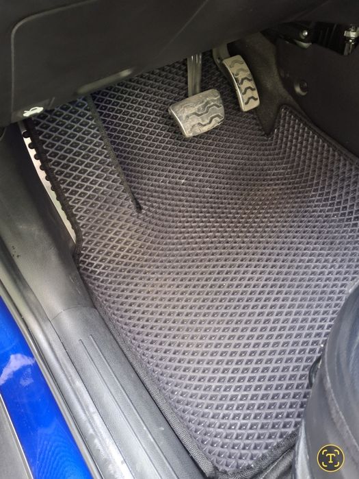 Коврики на автомоюиль