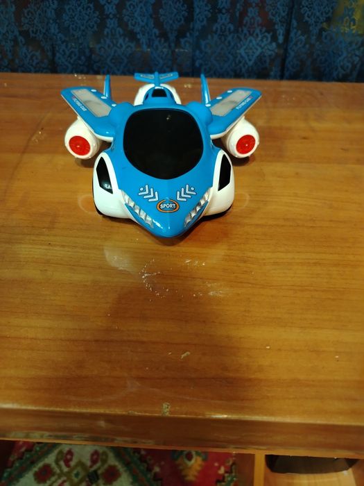 Собачка интерактивная и самолёт музыкальный