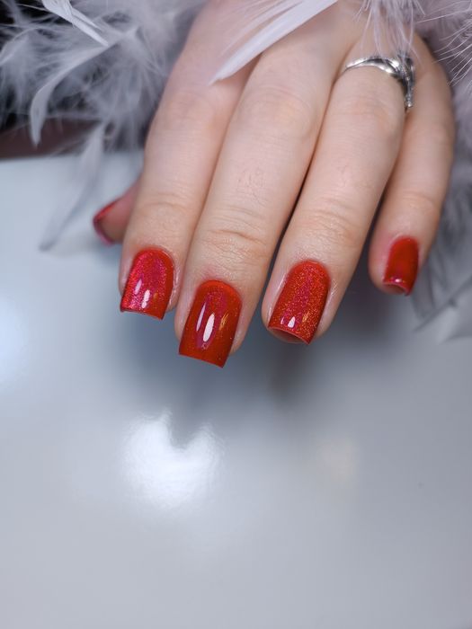 Маникюр с покрытием 5000,до конца декабря!