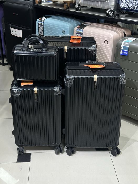 Качественный чемодан из поликарбоната, размер S (ручная кладь)