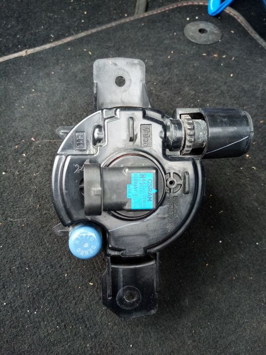 Продаван халоген за БМВ!