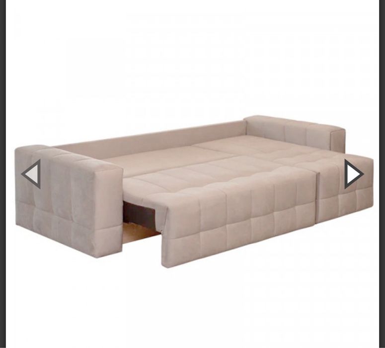 Диван бежевый уютный