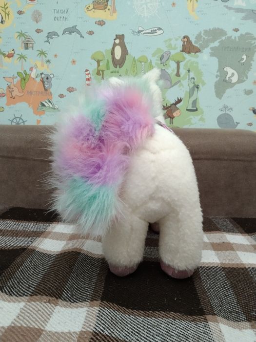 Единорог с крыльями