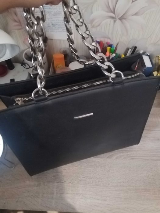 Дамска кожена чанта Bershka