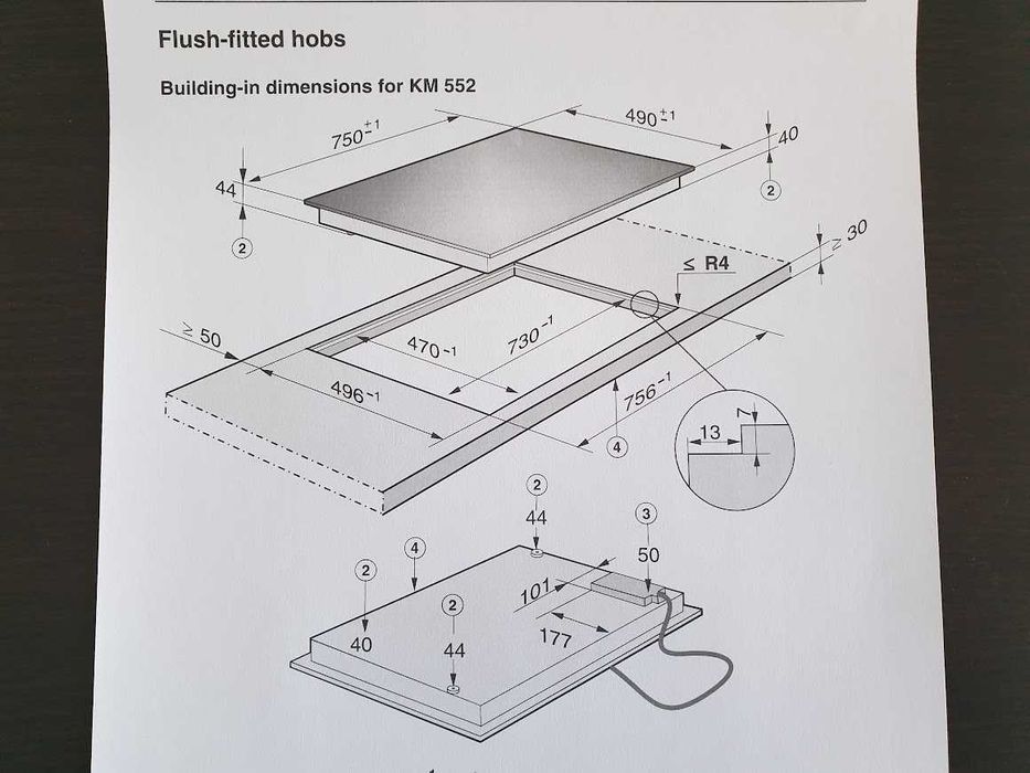 Miele KM552 - Керамичен Плот Котлони 4 зони за Вграждане Миеле