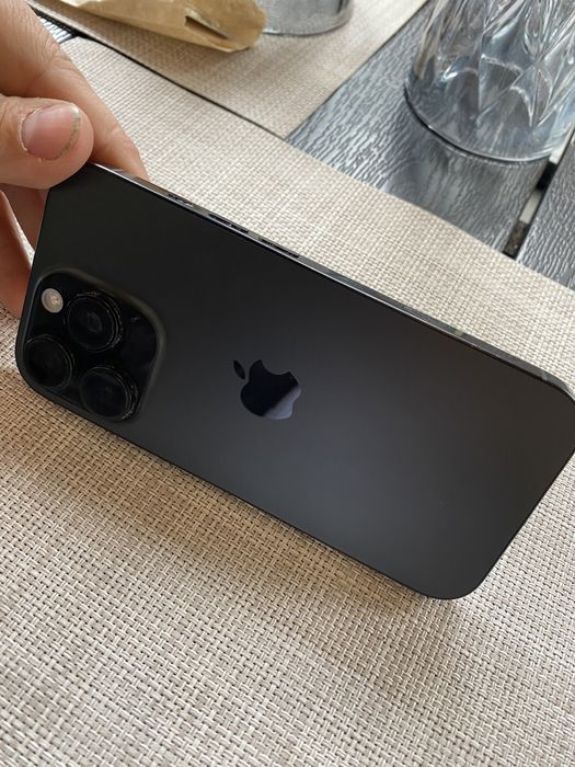Iphone 16 pro без забележки  заключен за Части!!!