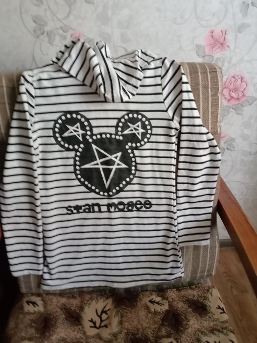 Толстовки, худи разные можно для девочек и мальчиков