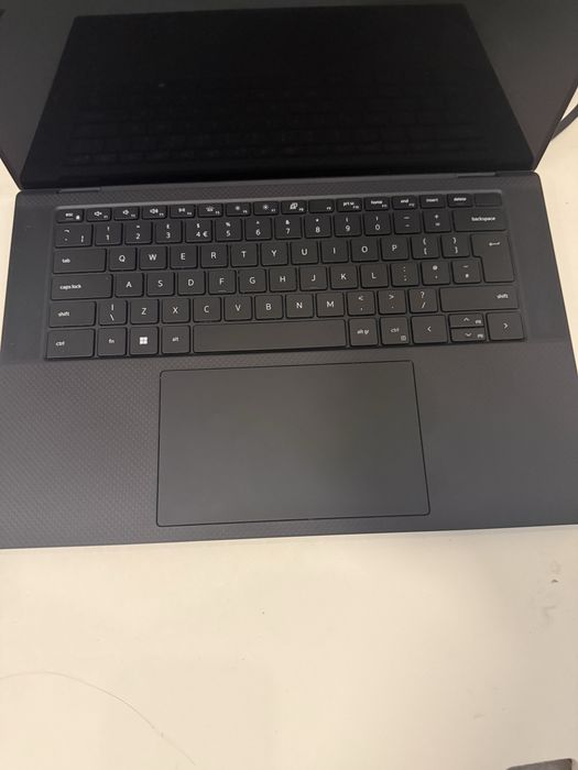 Dell precision 5570 4k UHD+HDR400