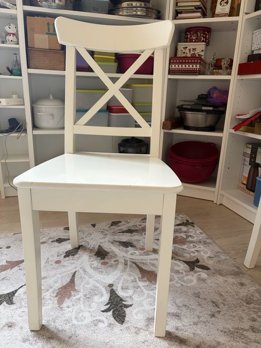 Стулья IKEA(дерево),цвет белый