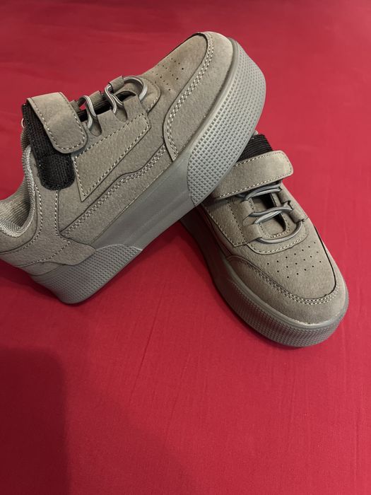 Adidasi copii noi   De vanzare