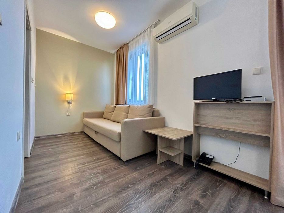 Продава се Едностаен апартамент в к.к. Слънчев бряг - 35 кв.м за 722 €/кв.м - Снимка #1