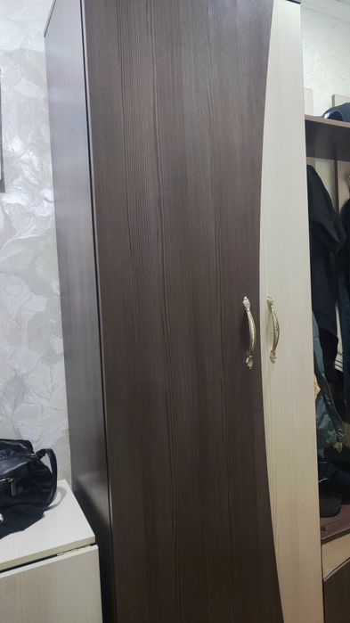 продам прихожья шкаф, состояние очень хорошие