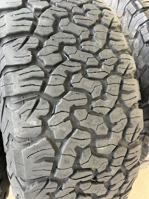 Bf goodrich ko2 all terrain 285  70 17
