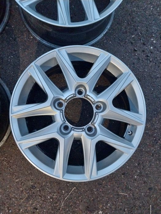 Диски R17. Разболтовка 5×150.