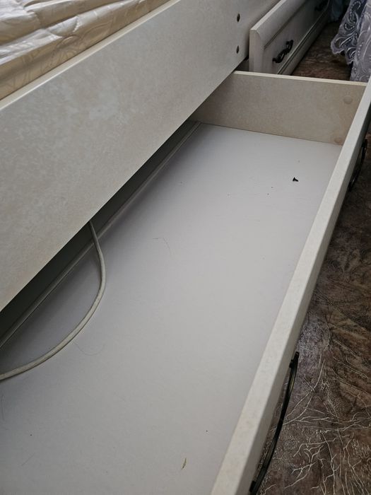 Кровать односпальная