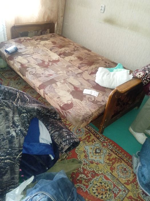 Отдам мягкий уголок (диван 2кресла)