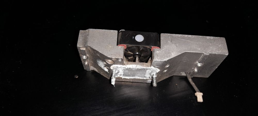 Radiator cu ventilator DVD, Mp5, navigație auto