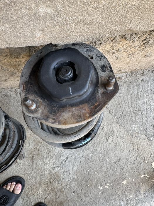 Амортизатор.     .