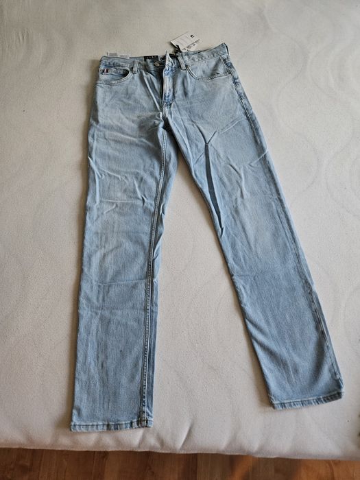 нови Tommy Hilfiger дънки