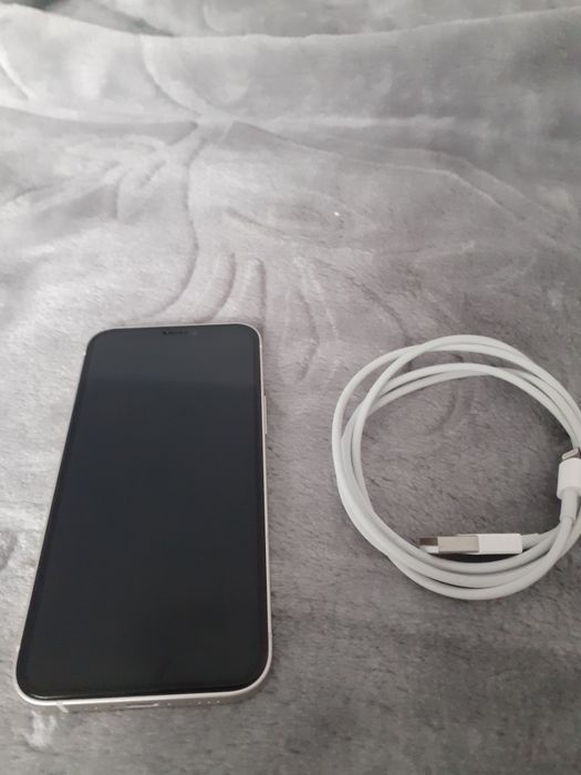 Vand iphone 12 mini de 64gb