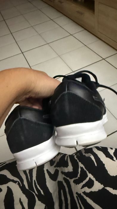 Маратонки Nike 39