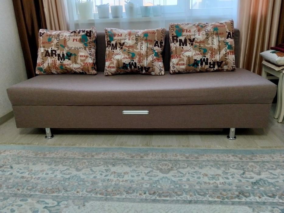 Продам диван 140*200