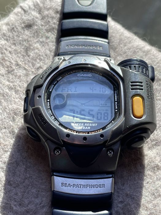 Casio Sea Pathfinder SPF-10 с инфрачервен термометър