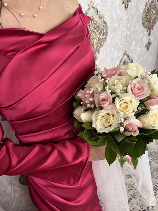 Вечерные платье фукси цвет