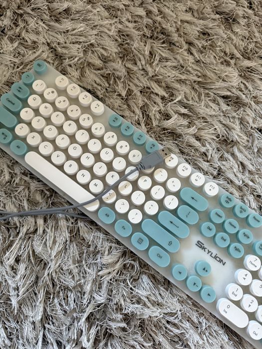 Tastatura RGB-ca NOUA